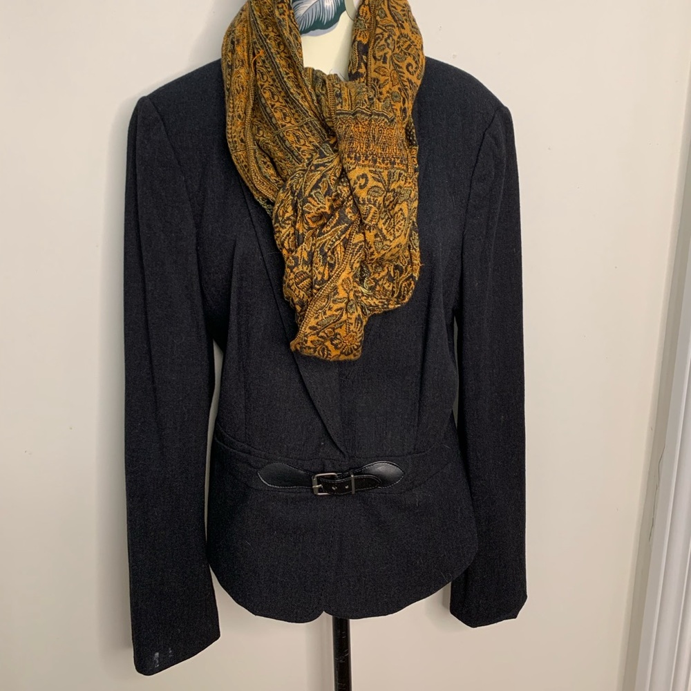 S5A wool blazer size 10 (Scarf not included)